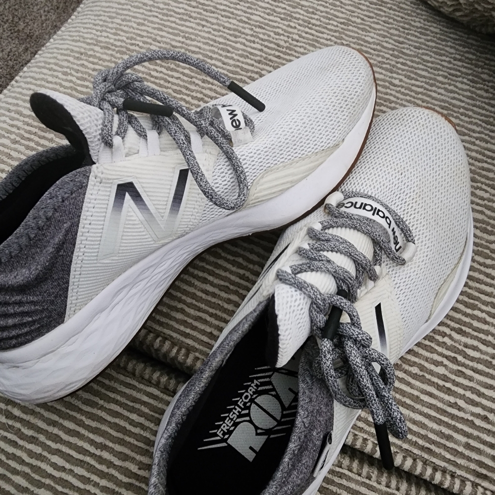 Womens new balance kicks